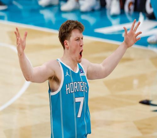 郑钦文八强,首秀连胜百,万奖金,彩娱乐,彩票平台,在线购彩,彩票投注,彩票服务