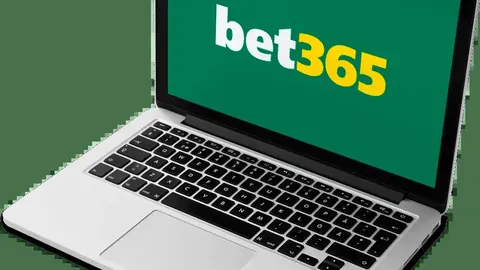 掘金中断勇士连胜，库里得分20分