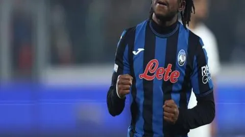 “中小学校体育活动新标准：每天须进行不少于2小时的全面锻炼”